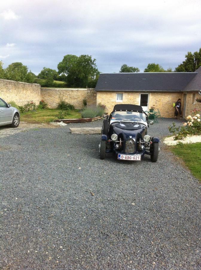 Ferme De Montigny Bed and Breakfast Asnieres-en-Bessin Eksteriør billede