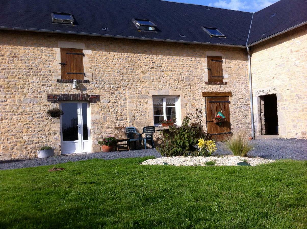 Ferme De Montigny Bed and Breakfast Asnieres-en-Bessin Eksteriør billede